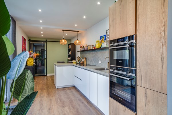 Medium property photo - Prinses Margrietlaan 4, 5953 CA Reuver